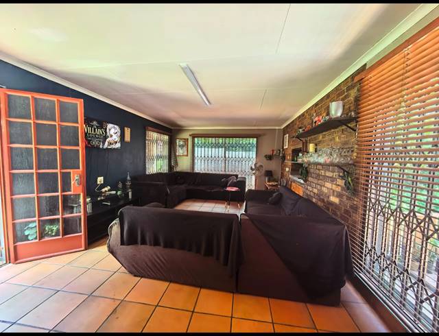 4 BEDROOM HOUSE FOR SALE IN SASOLBURG EXT 12